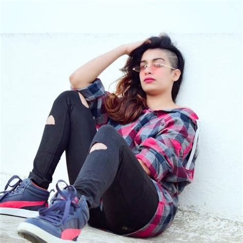 10 Hot Sexy Dilsha Prasanann Bikini Pics