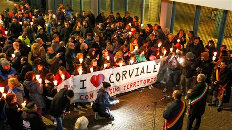 Corviale In Piazza Contro Clan E Violenza Duecento Fiaccole Dopo L