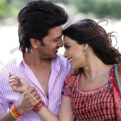 Riteish Deshmukh And Genelia Dsouzas Husband Wife Moments Prove That