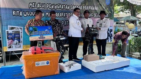 Dinas Perikanan Kabupaten Bangka Salurkan Bantuan Untuk KUB Nelayan