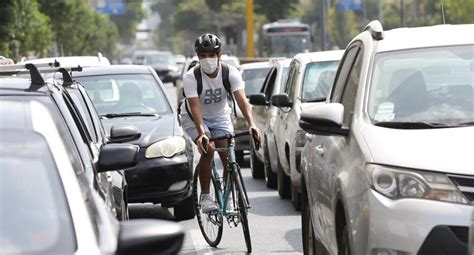 Multas para ciclistas aplicarán papeletas a quienes cometan