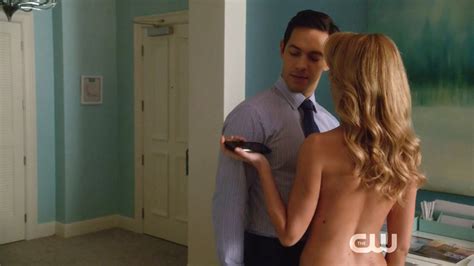 Naked Yael Grobglas In Jane The Virgin