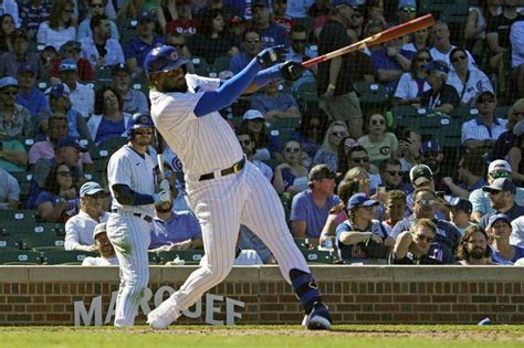 Indias Hit In 9th Gives Reds 4 3 Win Over Cubs