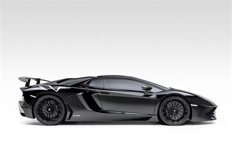 Black Lamborghini Aventador Side View