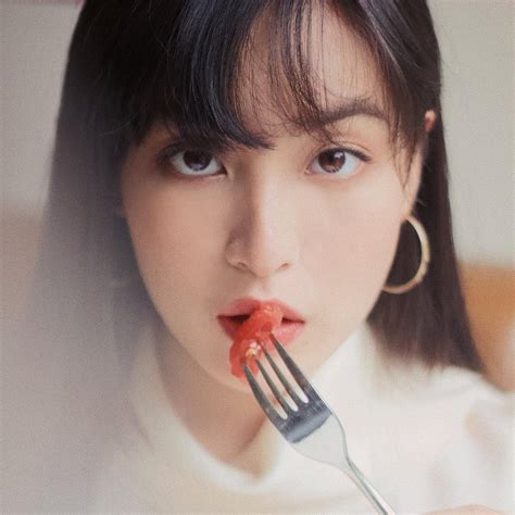 Đào loạt ảnh hồi trẻ của phụ huynh hội hot girl Hoá ra công thức nhan sắc tạo ra gái xinh