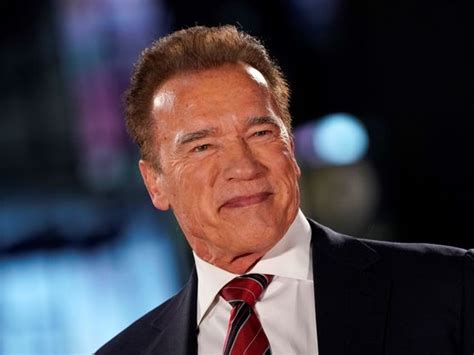 Arnold Schwarzenegger y su nueva vida con un marcapasos cardíaco Sigo