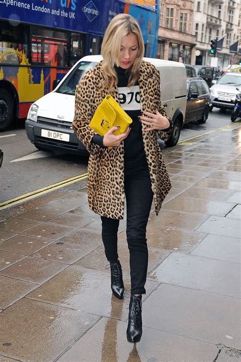 Kate Moss S Best Street Style Moments Kate Moss Street Style Kate