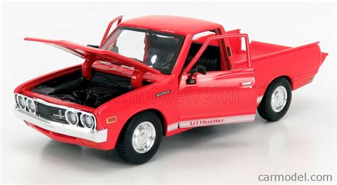 MAISTO 31522 Echelle 1 24 DATSUN 620 PICK UP 1973 RED