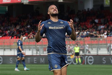 Arthur Cabral E Trubin Podem Assinar Pelo Benfica Esta Semana