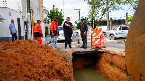 Prefeitura Identifica Rompimento De Tubula O E Fecha Cratera Em Rua Do