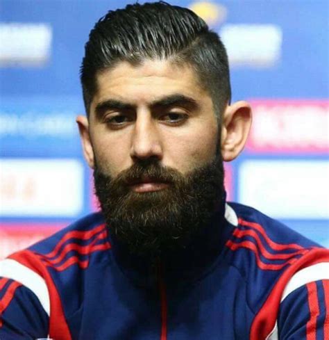 أحمد الصالح طرد من الملاعب مدى الحياة