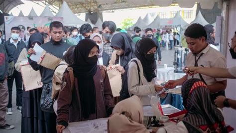 Ratusan Pencari Kerja Penuhi Job Fair Di Dome Bale Rame Soreang