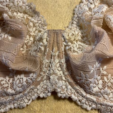 EUC Wacoal Bra Womens 36DDD Embrace Lace Underwire 65191 Nude FR SHP EBay