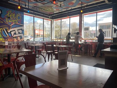 AROUND TOWN Daves Hot Chicken Opens New Highland Location Giving A Classic Yet Hot