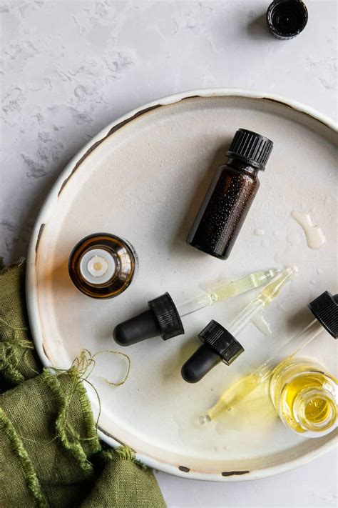 8 Home Remedies for Itchy Scalp That Actually Work | Hello Glow