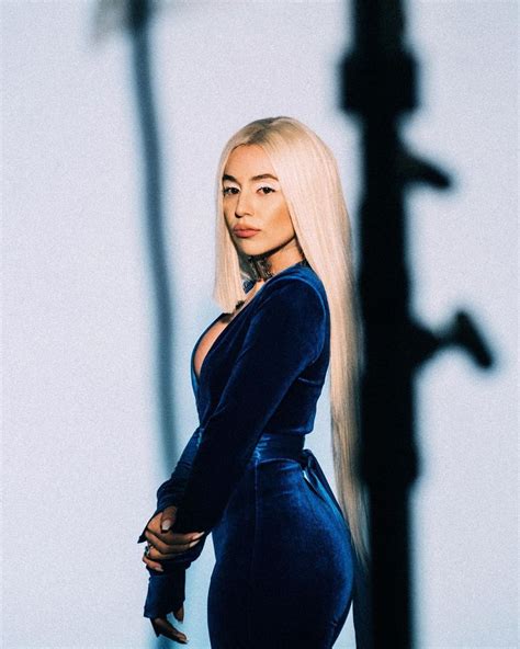 Ava Max - Social Media 01/09/2020 • CelebMafia