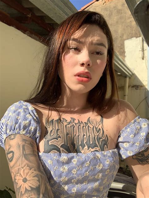 Bruna Tivo Trans Brunette Cute
