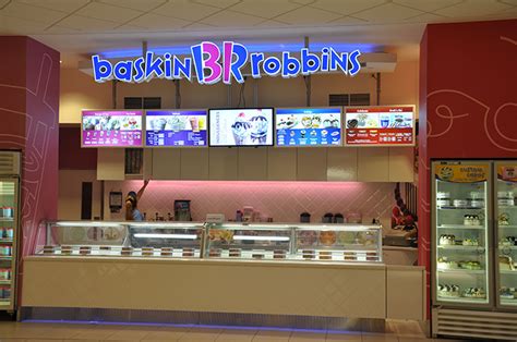 Store Front Promenade Mall Location Baskin Robbins Canada