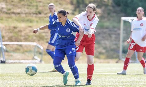 So stellt sich Schalke im Frauen Trainerbereich auf Frauenfußball Magazin