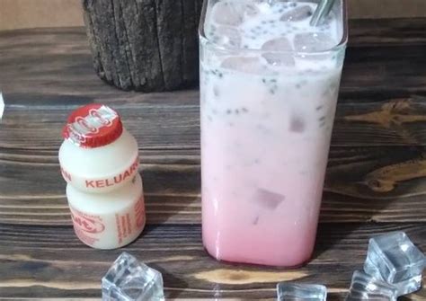 Resep Es Susu Yakult Kekinian Oleh Dapur B Wish Cookpad