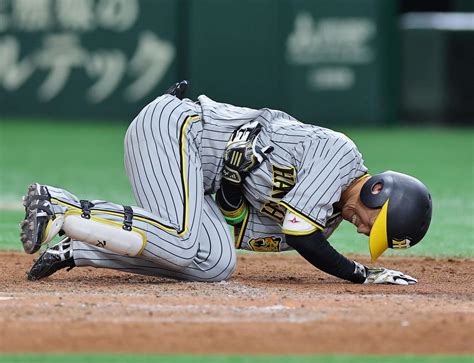 【阪神】近本光司、右肋骨骨折で登録抹消「何も話すことありません」と広島入りも新幹線で帰阪 プロ野球写真ニュース 日刊スポーツ