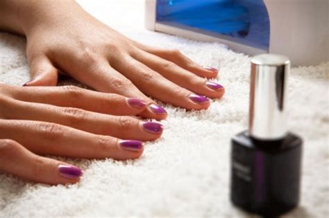 7 Best Ways: How to Dry Nail Polish Really Fast