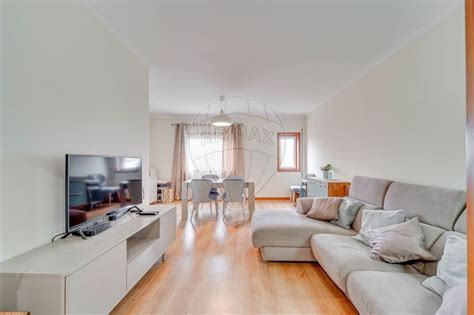 Apartamento T3 à venda na rua Frei Pedro de Aveiro Santa Joana Aveiro