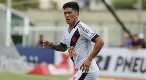 Vasco contrata ex Santa Cruz para ser o substituto de Germán Cano em