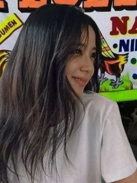 Editan Foto Jisoo Blackpink Jika Tinggal Di Indonesia Ini Bikin Ngakak Hot Liputan