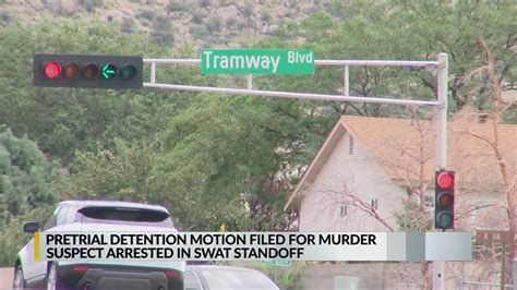 Albuquerque Murder Suspect Arrested After Swat Standoff Youtube