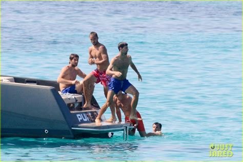 Novak Djokovic Continues His Bachelor Party Beach Vacation Photo 3135146 Novak Djokovic