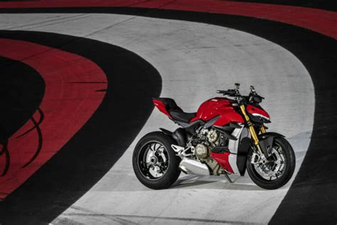 2020 Ducati Streetfighter V4 First Look Cycle News