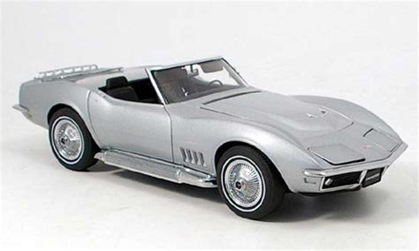 Modellautos Chevrolet Corvette C3 1 18 Autoart C3 Grau 1969 Online