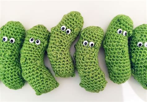 Free Crochet Pattern: Christmas Pickle Ornament! | Twinkie Chan Blog