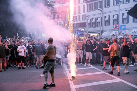 Lecco Torce E Fumogeni Nella Finalissima Contro Il Foggia Daspo Per