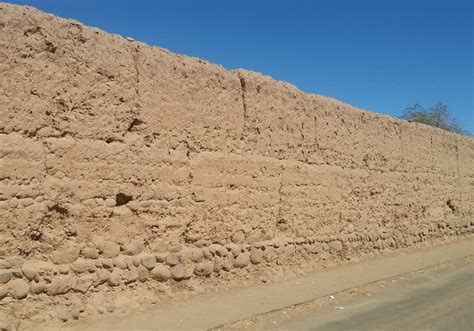 Muros De Adobe En Atacama Arquitectura Sostenible E Struc