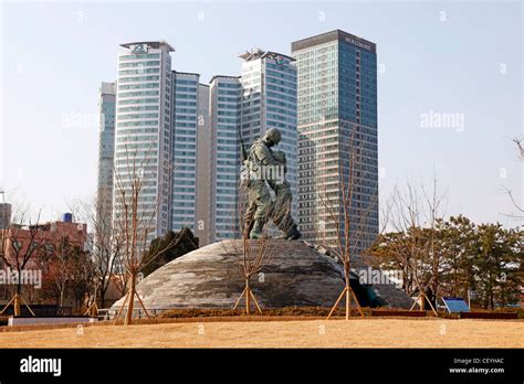 The War Memorial of Korea remembering the Korean War in Seoul, South ...