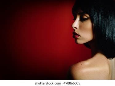 22 825 Nude Girl In Red Background Images Stock Photos Vectors Shutterstock
