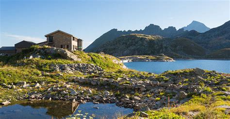 Refuge des 7 Laux Haut Bréda Les 7 Laux