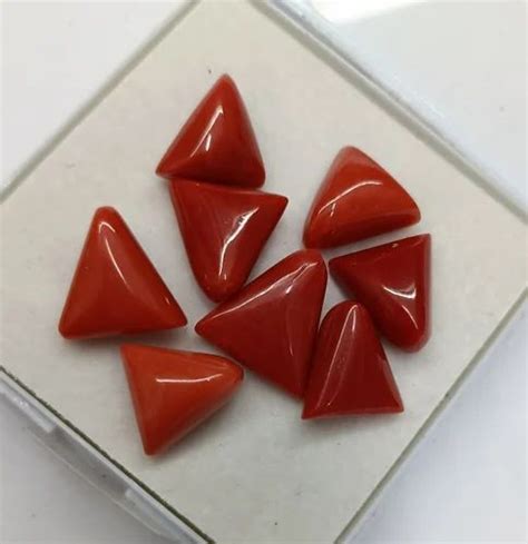 Italian Coral Munga Triangle Shape Ratti At Rs Ratti