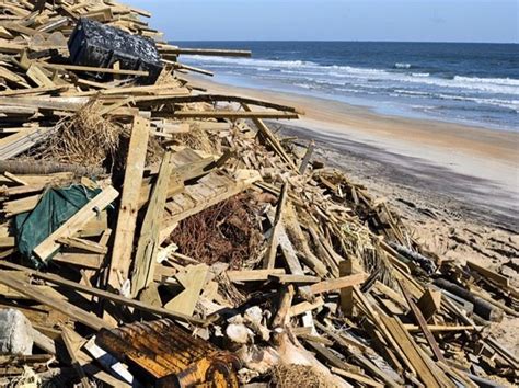 Retiradas 15 Toneladas De Residuos En Playas De Valencia Tras El Paso