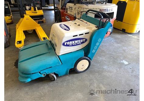 Used Tennant 6080 Walk Behind Sweepers In Listed On Machines4u