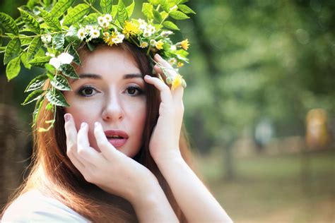 венки, девушки , портреты | Crown jewelry, Crown, Fashion