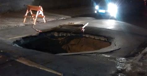 G1 Chuva Abre Buraco Em Rua De Caieiras Na Grande São Paulo