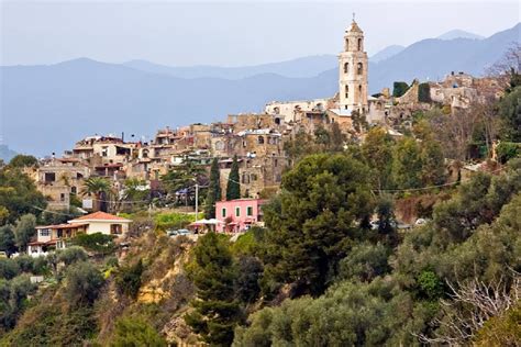 Bussana Vecchia Storia E Cosa Vedere Nella Piccola Frazione Viaggiamo