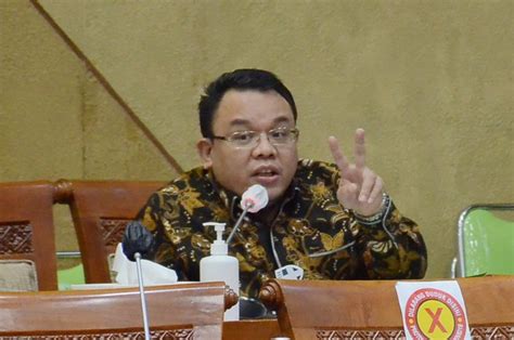 Cegah Kasus Omicron Pemerintah Diminta Tutup Pintu Masuk Bagi TKA