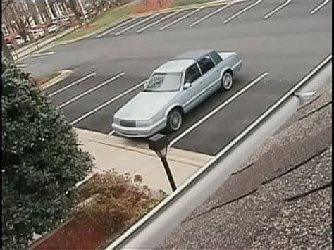 Dos policías se besan chupando pollas y follando culo apretado antes de correrse XVIDEOS