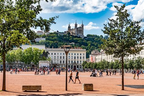 Weekend Prelungit In Lyon Franta 114 Euro Zbor Cazare 3 Nopti