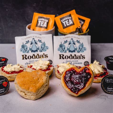 Love Heart Cream Tea Hamper For 4 I Afternoon Tea Hamper Delivery