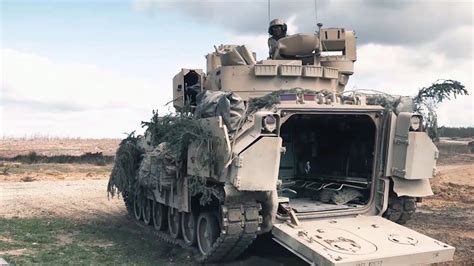 How Us Bradley Fighting Vehicles Work Bradley Fighting Vehicle